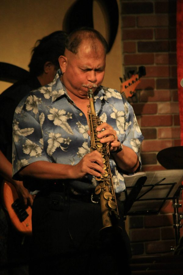 ตำนานเพลงแซกโซโฟน ต๋อง เทวัญ ทรัพย์แสนยากร